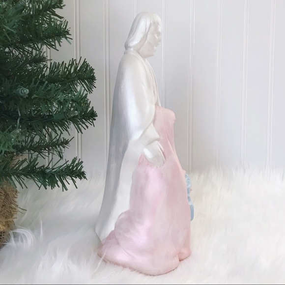 Iridescent Holy Family Figurine - Picture 6 of 8